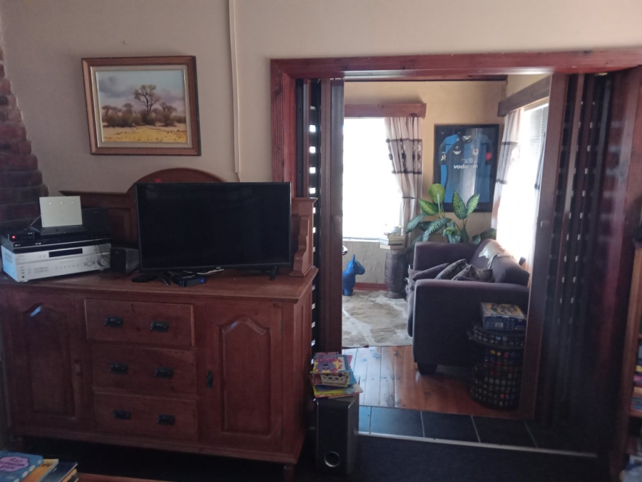 4 Bedroom Property for Sale in Noorsekloof Eastern Cape